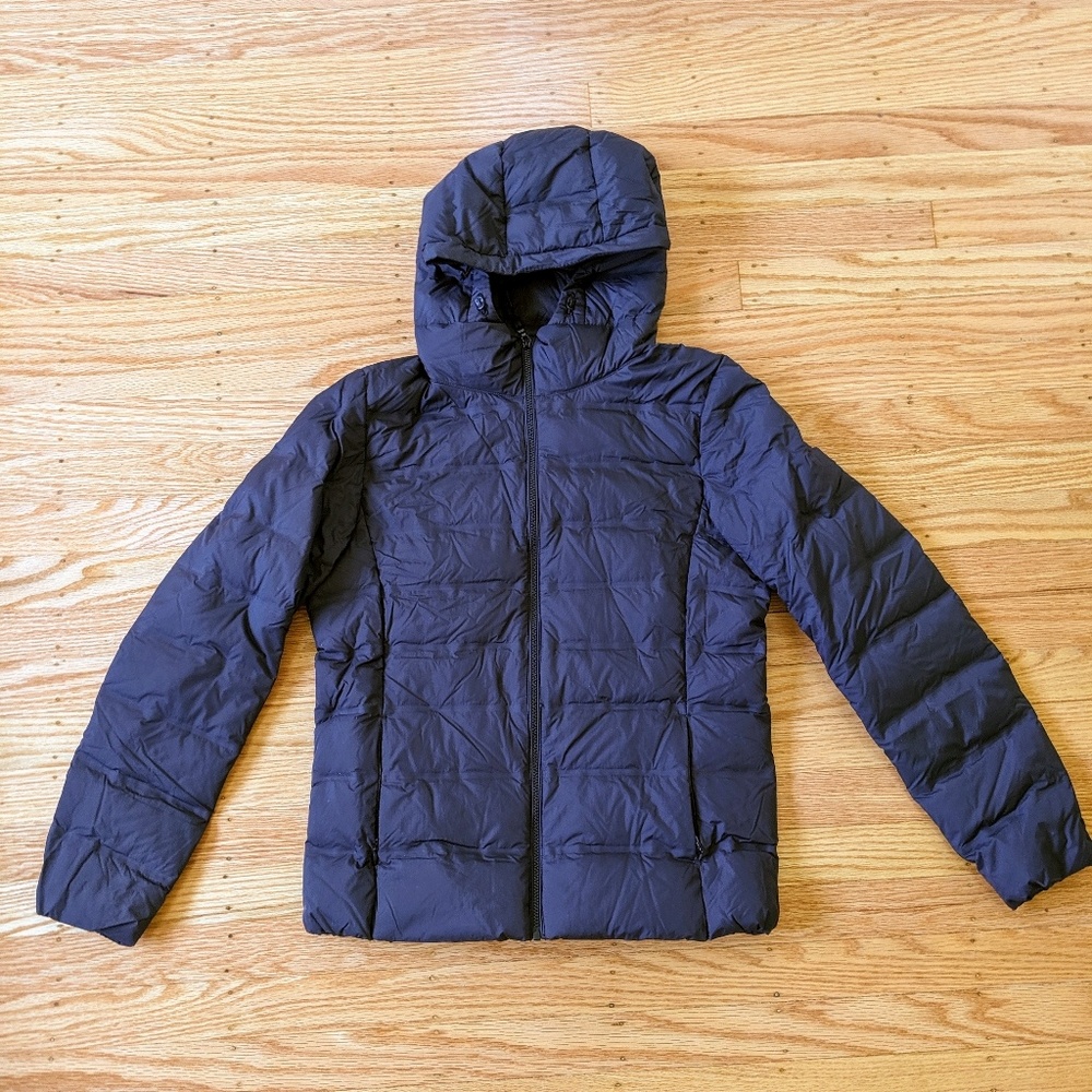 Never worn Uniqlo puff jacket